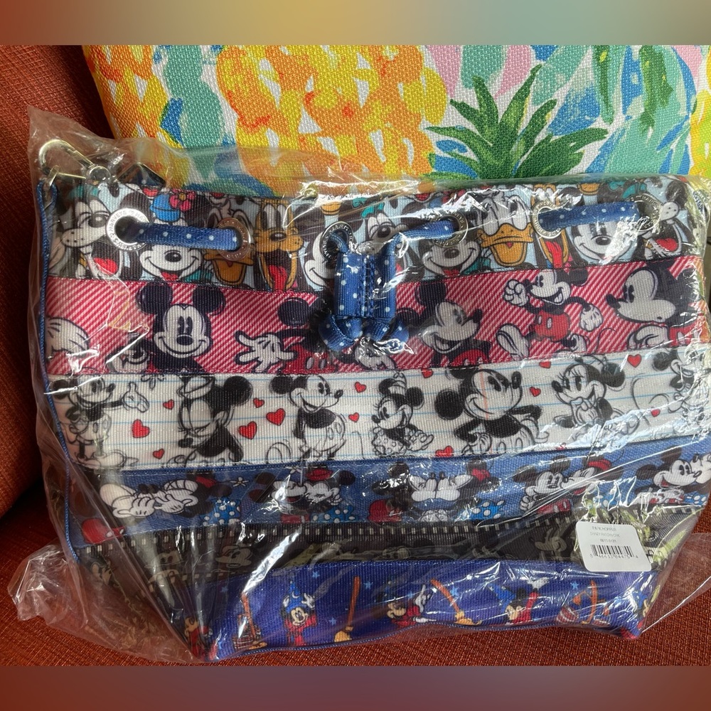 NIP Harveys Disney Mickey Patchwork Parkhopper